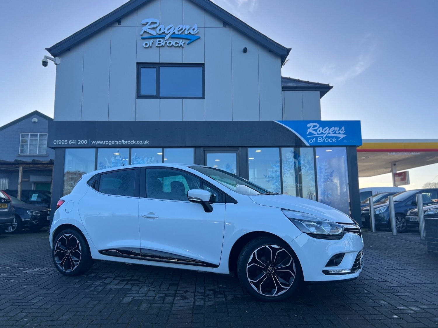 Used Renault Clio 2019 for sale - 76879549: Photo 2
