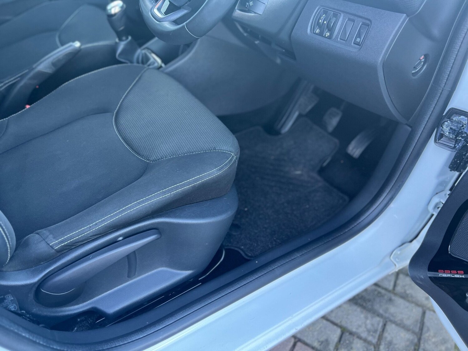 Used Renault Clio 2019 for sale - 76879549: Photo 22