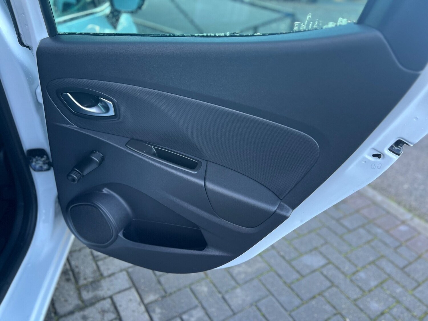 Used Renault Clio 2019 for sale - 76879549: Photo 29