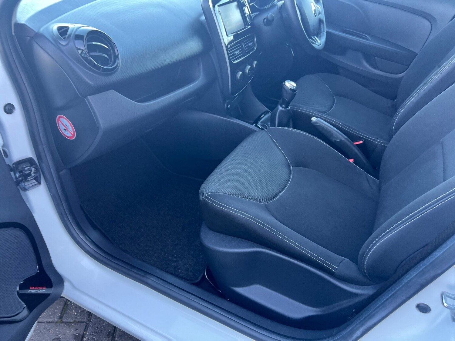 Used Renault Clio 2019 for sale - 76879549: Photo 35