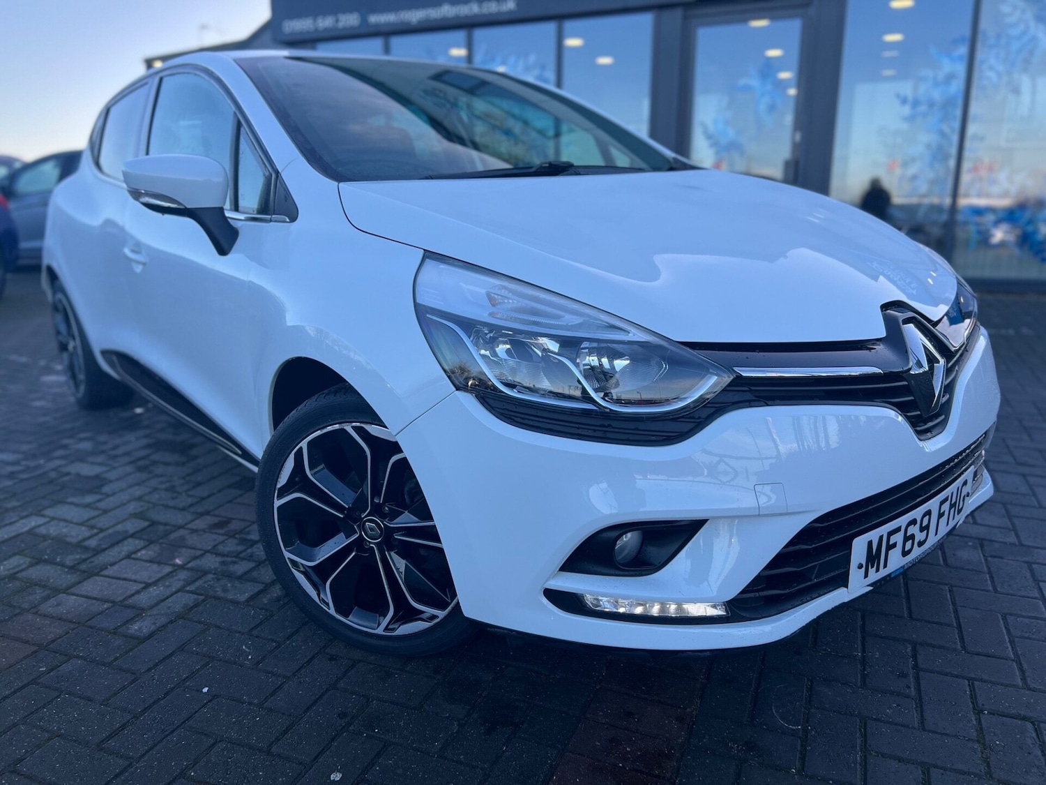 Used Renault Clio 2019 for sale - 76879549: Photo 6