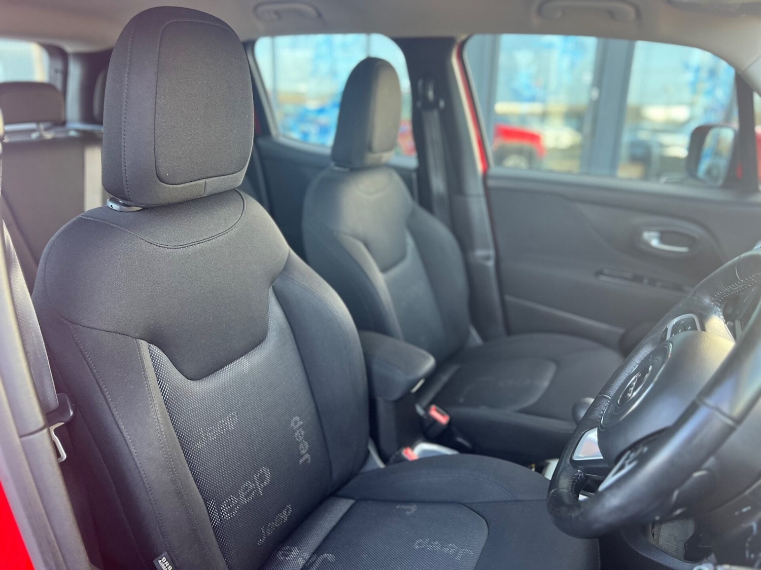 Used Jeep Renegade 2015 for sale - 76906190: Photo 19