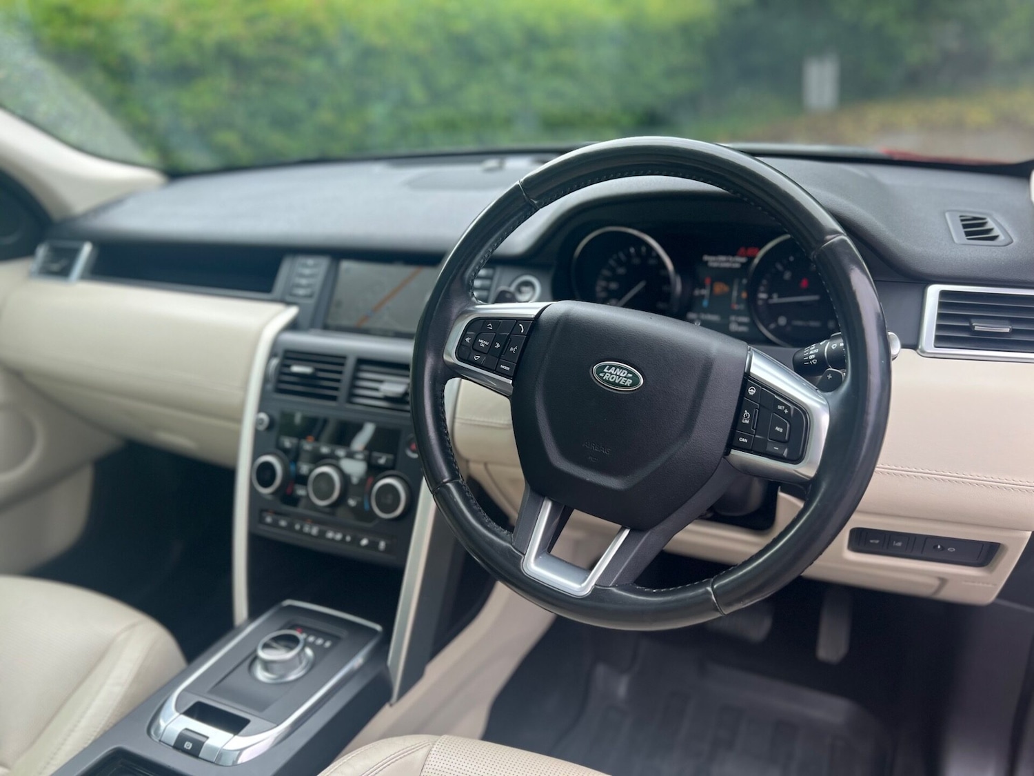 Used Land Rover Discovery Sport 2015 for sale - 76659788: Photo 17