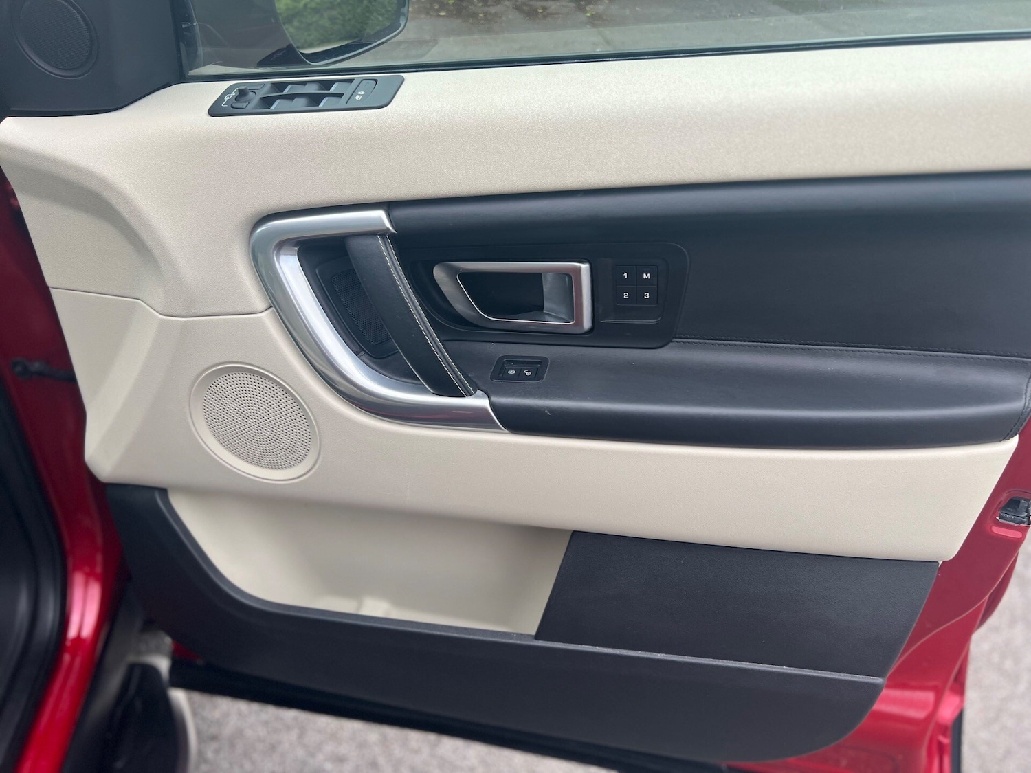 Used Land Rover Discovery Sport 2015 for sale - 76659788: Photo 18