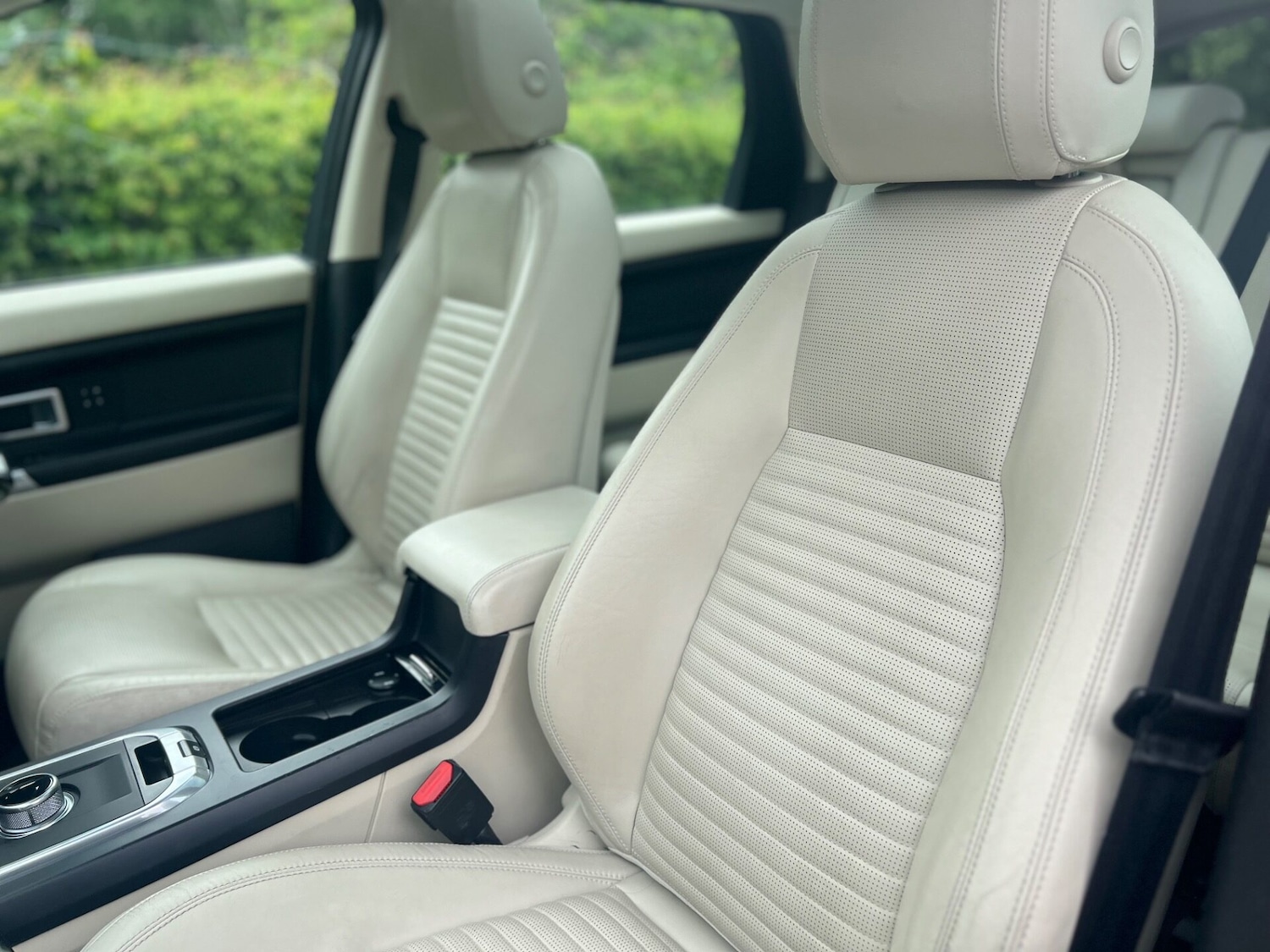 Used Land Rover Discovery Sport 2015 for sale - 76659788: Photo 24