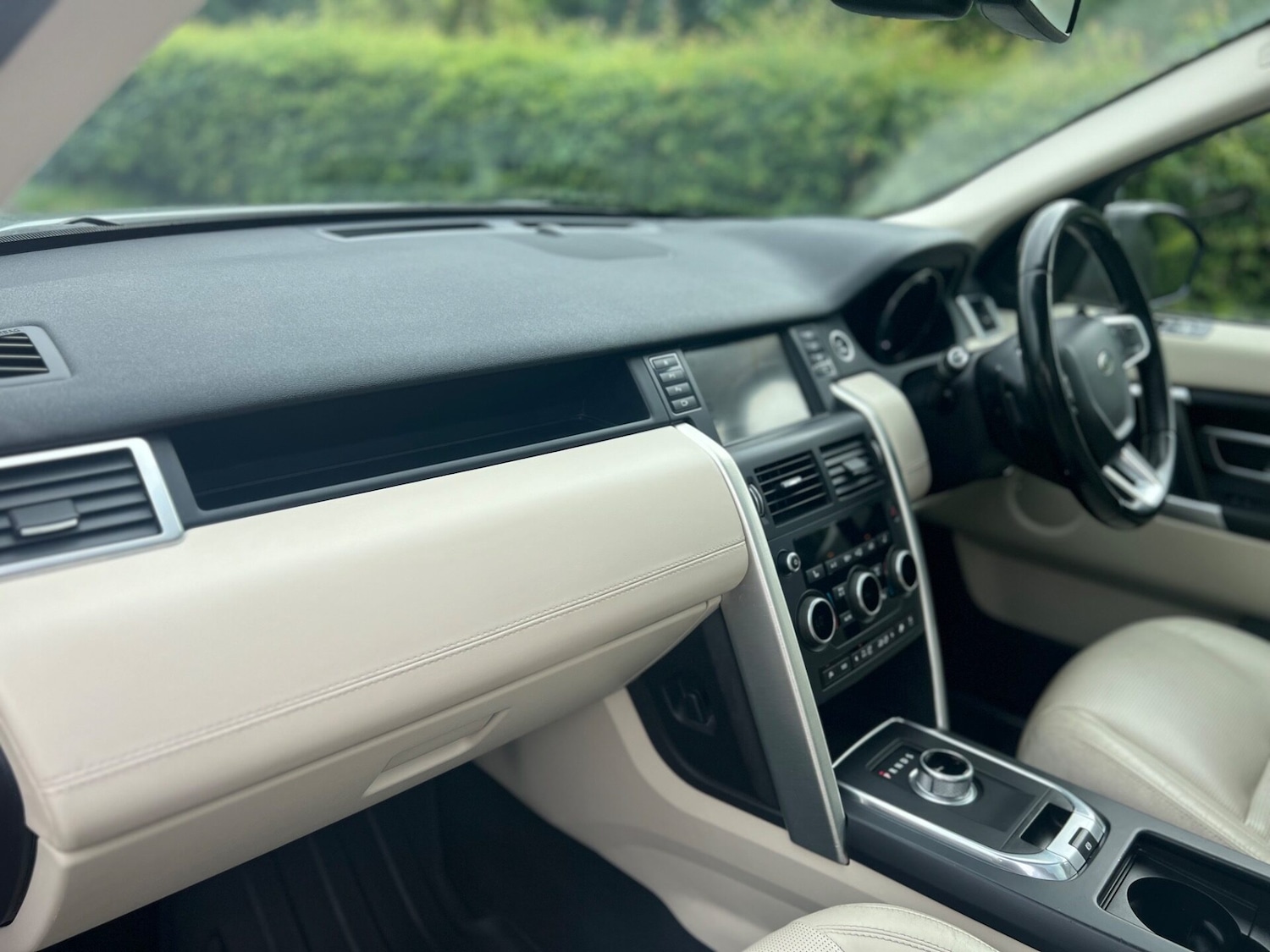 Used Land Rover Discovery Sport 2015 for sale - 76659788: Photo 26