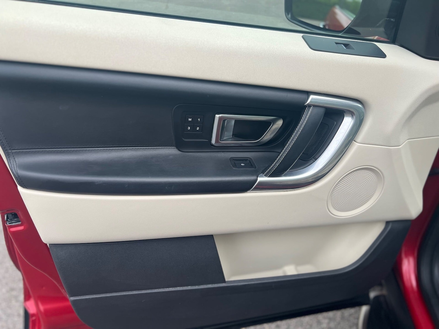 Used Land Rover Discovery Sport 2015 for sale - 76659788: Photo 27