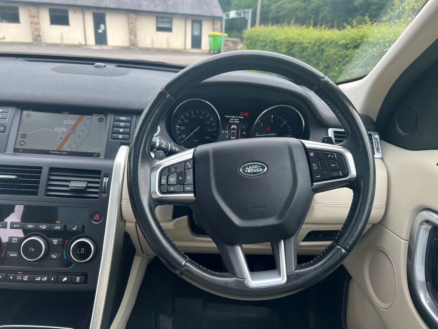 Used Land Rover Discovery Sport 2015 for sale - 76659788: Photo 32