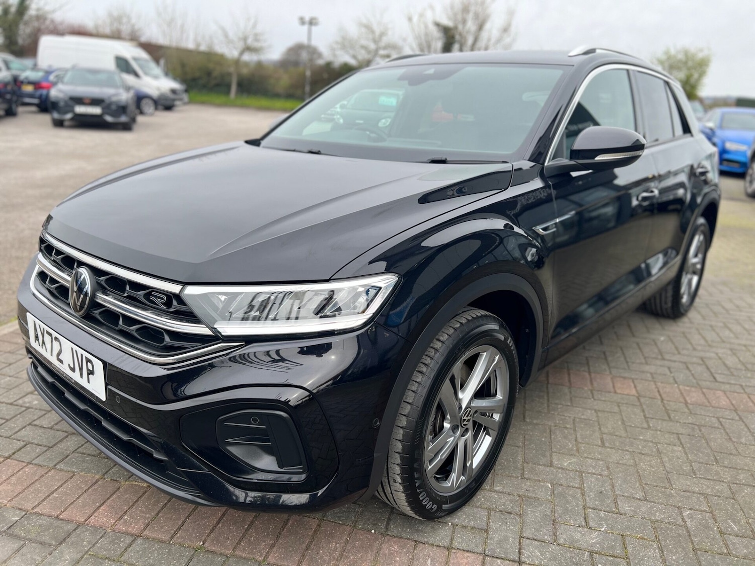 Used Volkswagen T-Roc 2023 for sale - 77952117: Photo 11