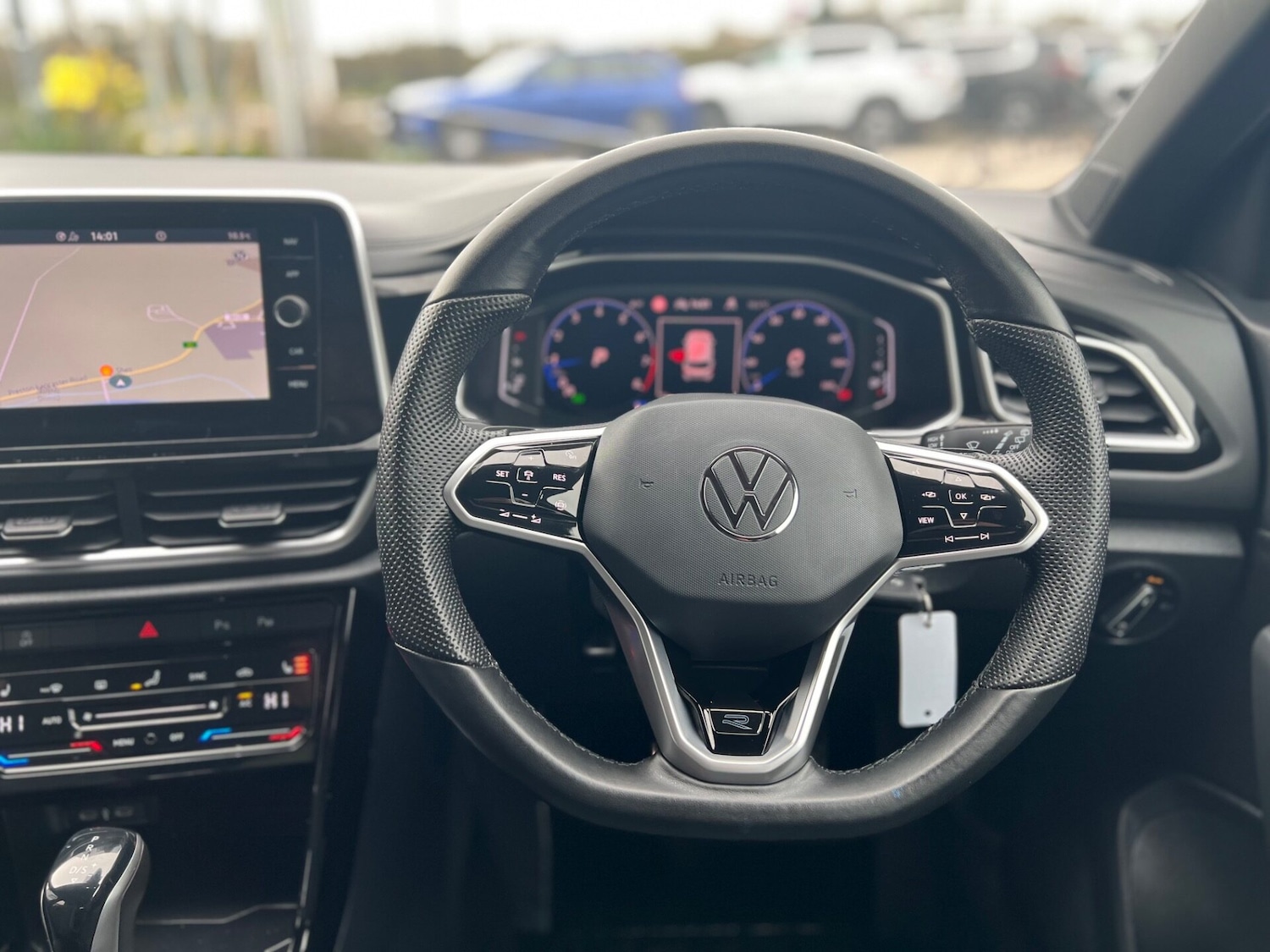 Used Volkswagen T-Roc 2023 for sale - 77952117: Photo 34