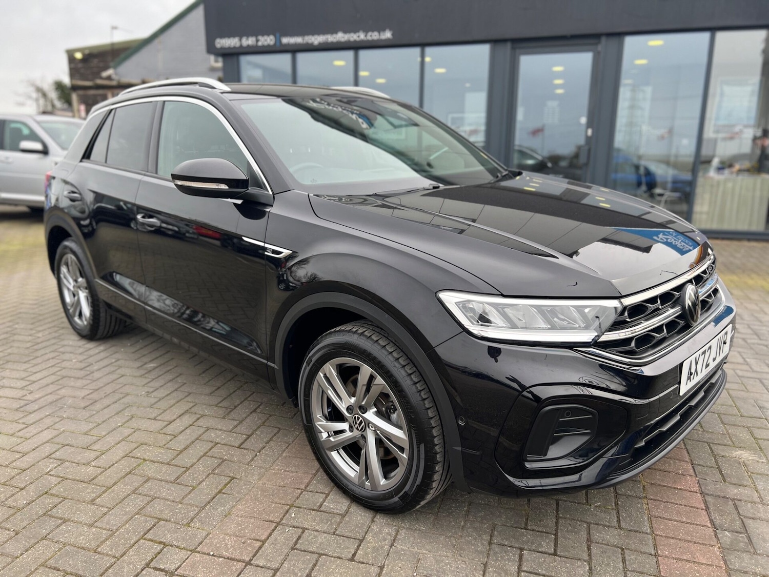 Used Volkswagen T-Roc 2023 for sale - 77952117: Photo 5