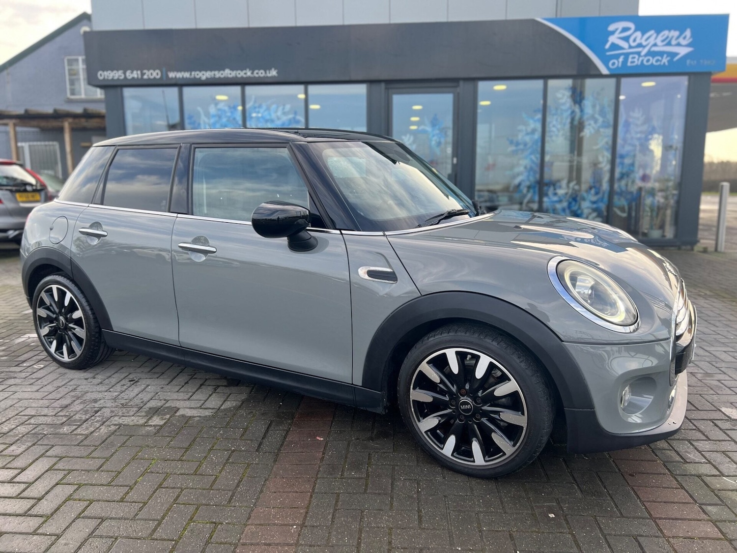 Used MINI Hatch 2019 for sale - 76767652: Photo 6