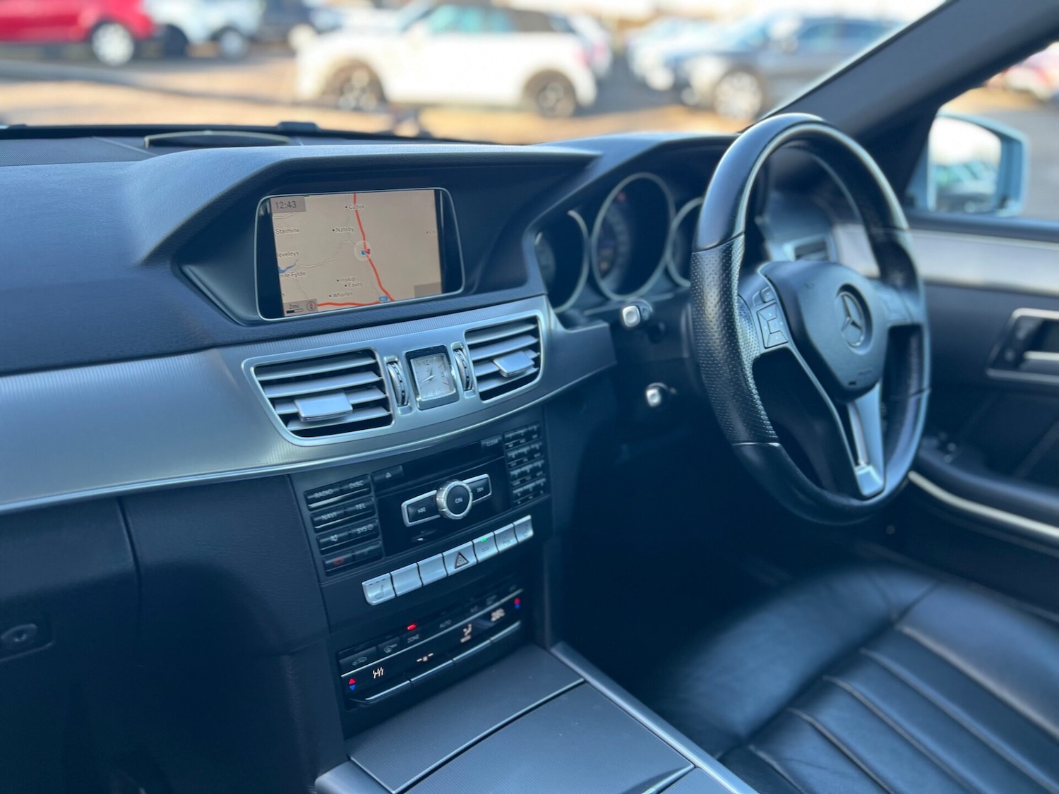 Used Mercedes-Benz E Class 2014 for sale - 77024136: Photo 31