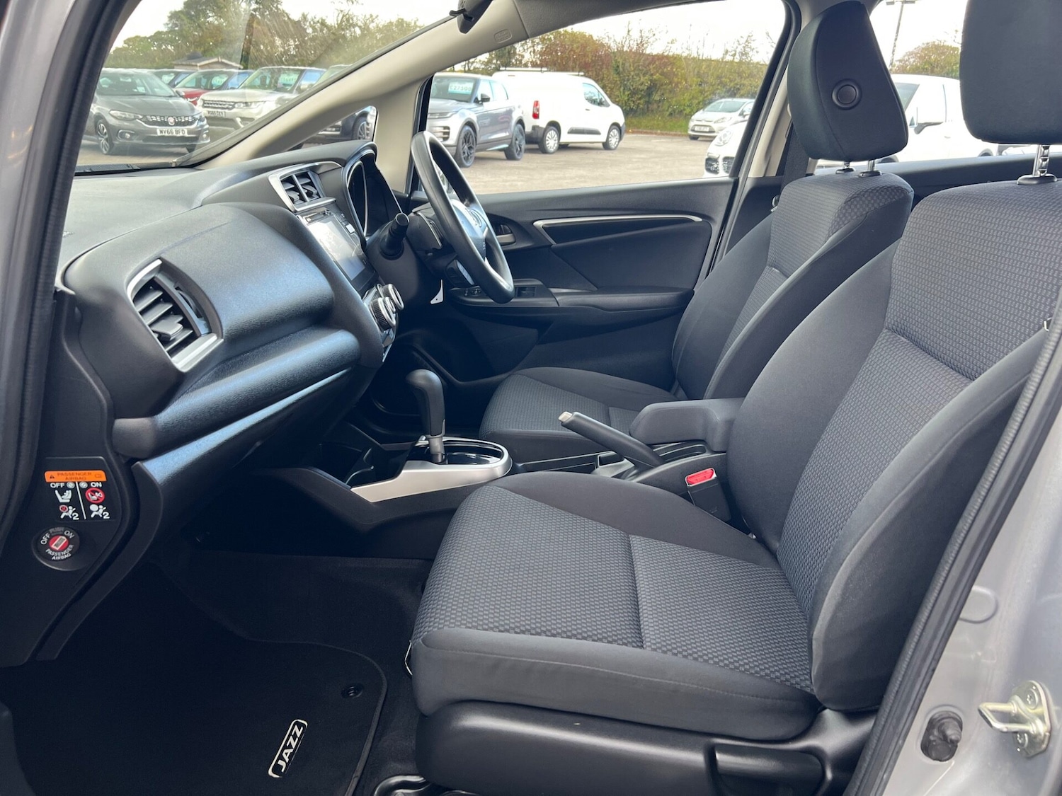 Used Honda Jazz 2018 for sale - 76659811: Photo 26