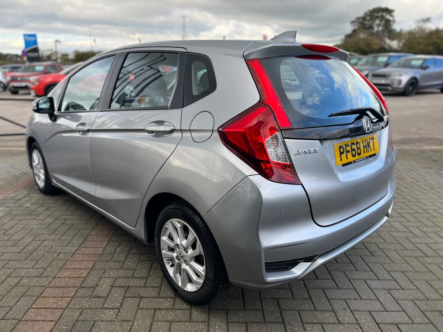 Used Honda Jazz 2018 for sale - 76659811: Photo 9