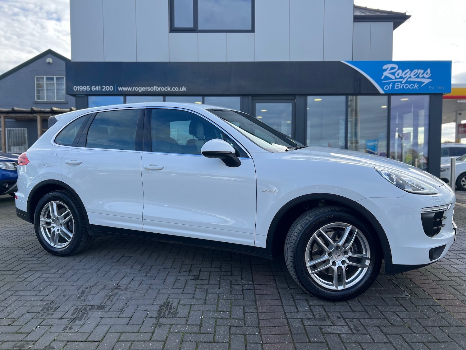 Used Porsche Cayenne 2015 for sale - 76659808: Photo 1