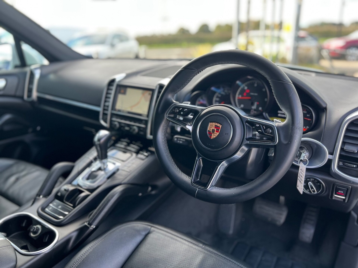 Used Porsche Cayenne 2015 for sale - 76659808: Photo 17