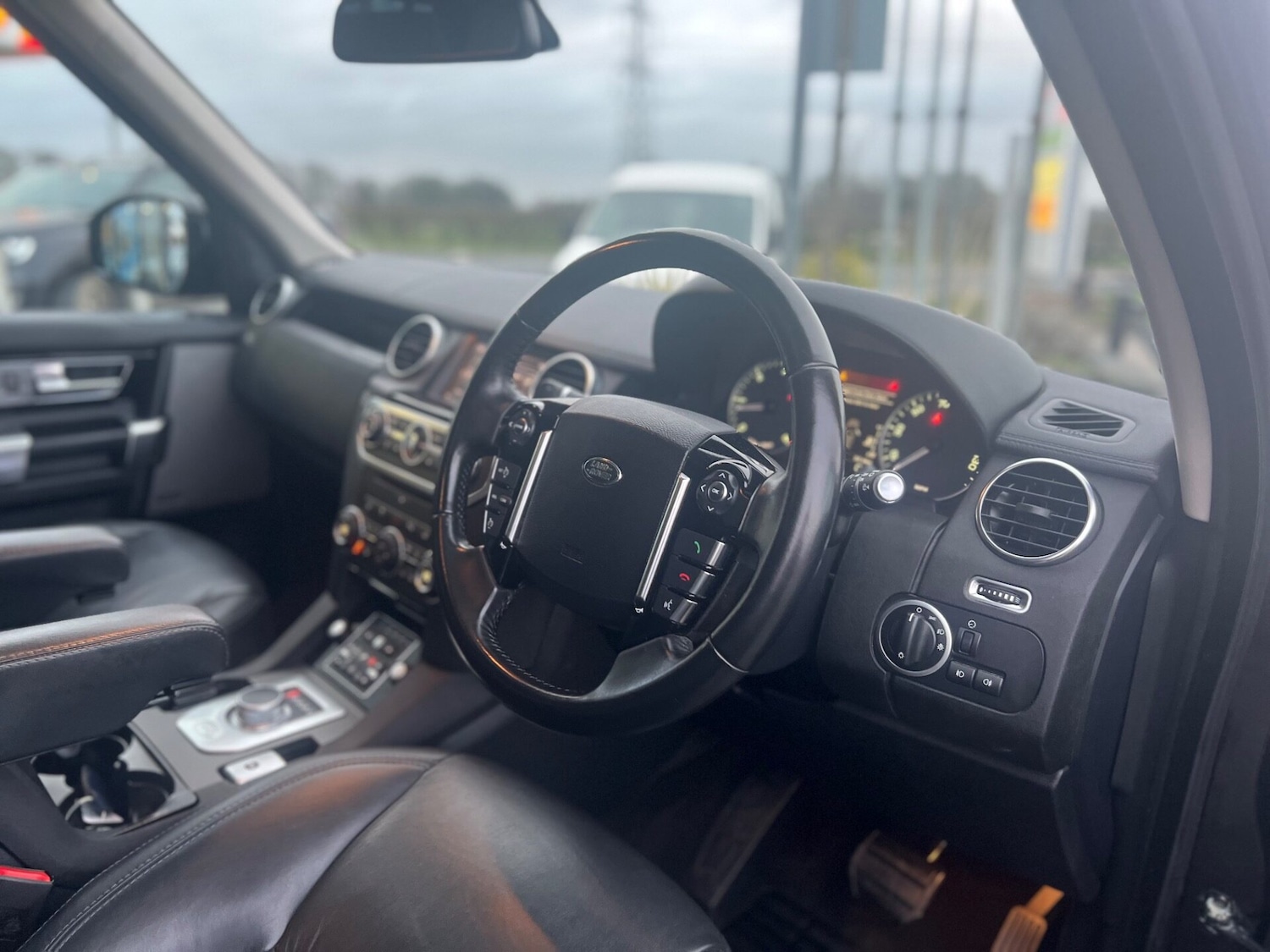 Used Land Rover Discovery 2016 for sale - 77034488: Photo 24