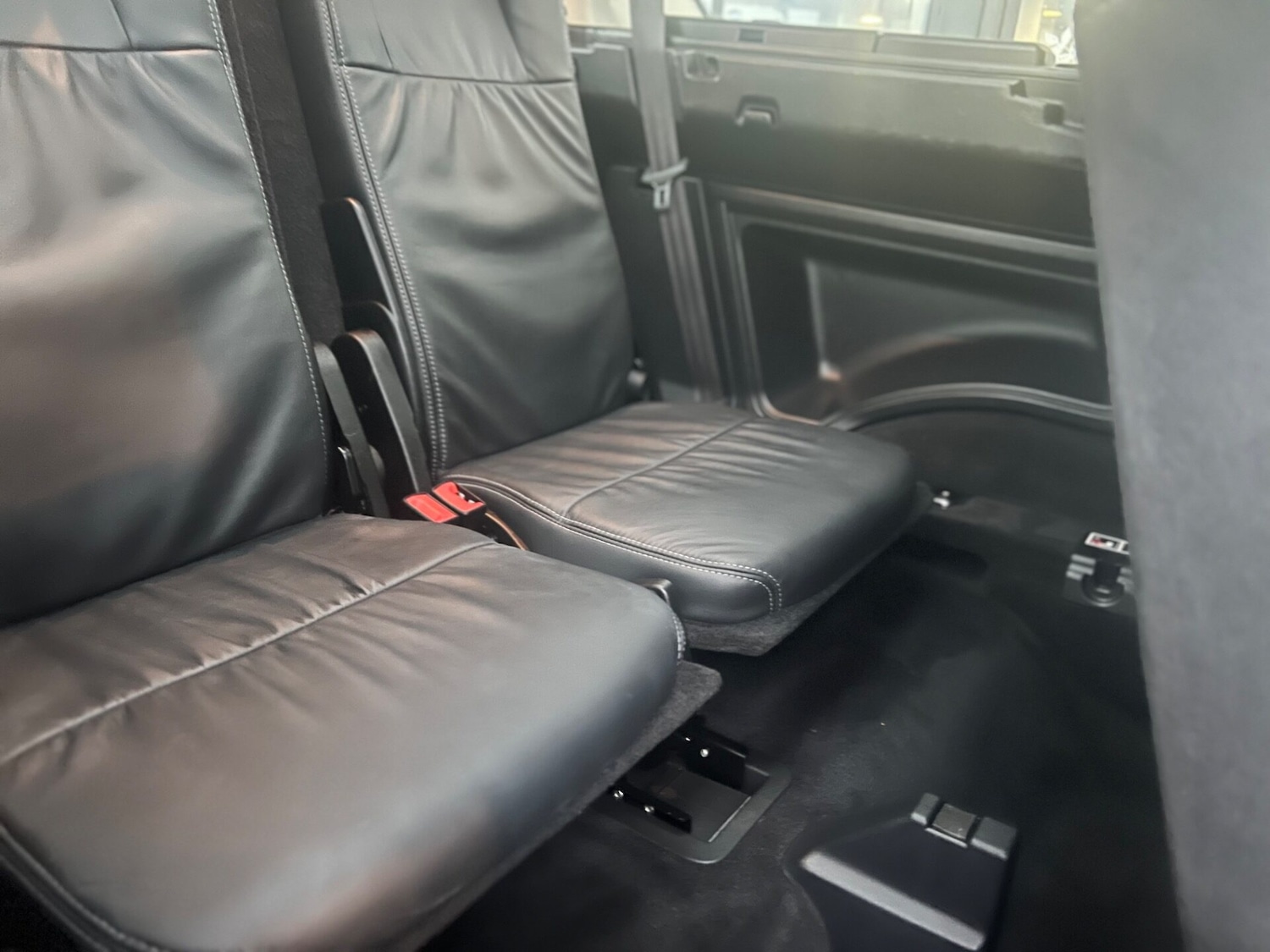 Used Land Rover Discovery 2016 for sale - 77034488: Photo 35