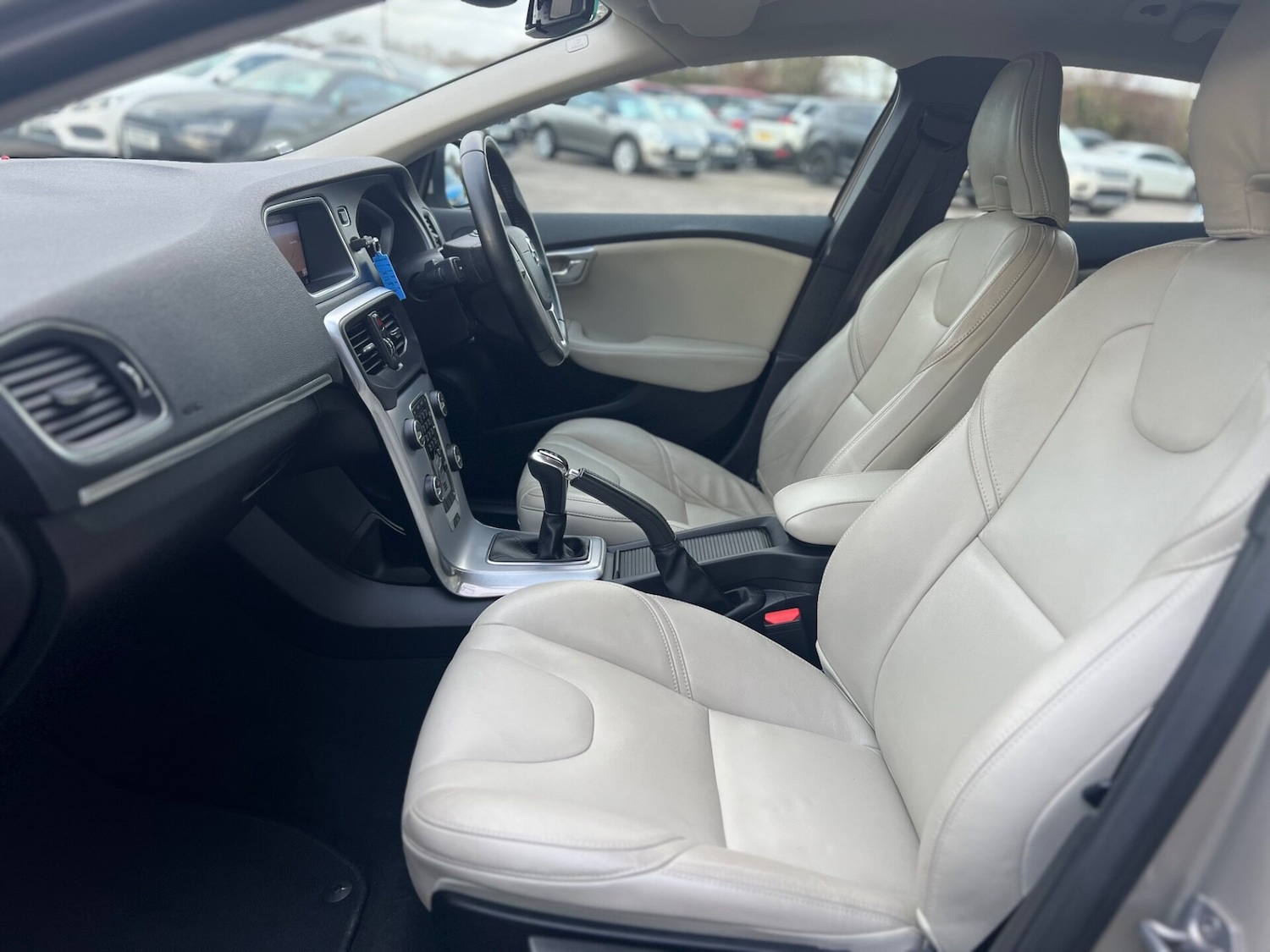 Used Volvo V40 2018 for sale - 76844878: Photo 29