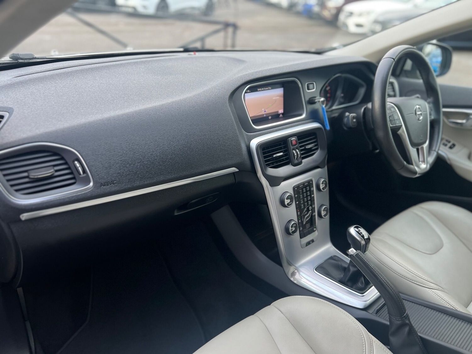 Used Volvo V40 2018 for sale - 76844878: Photo 30