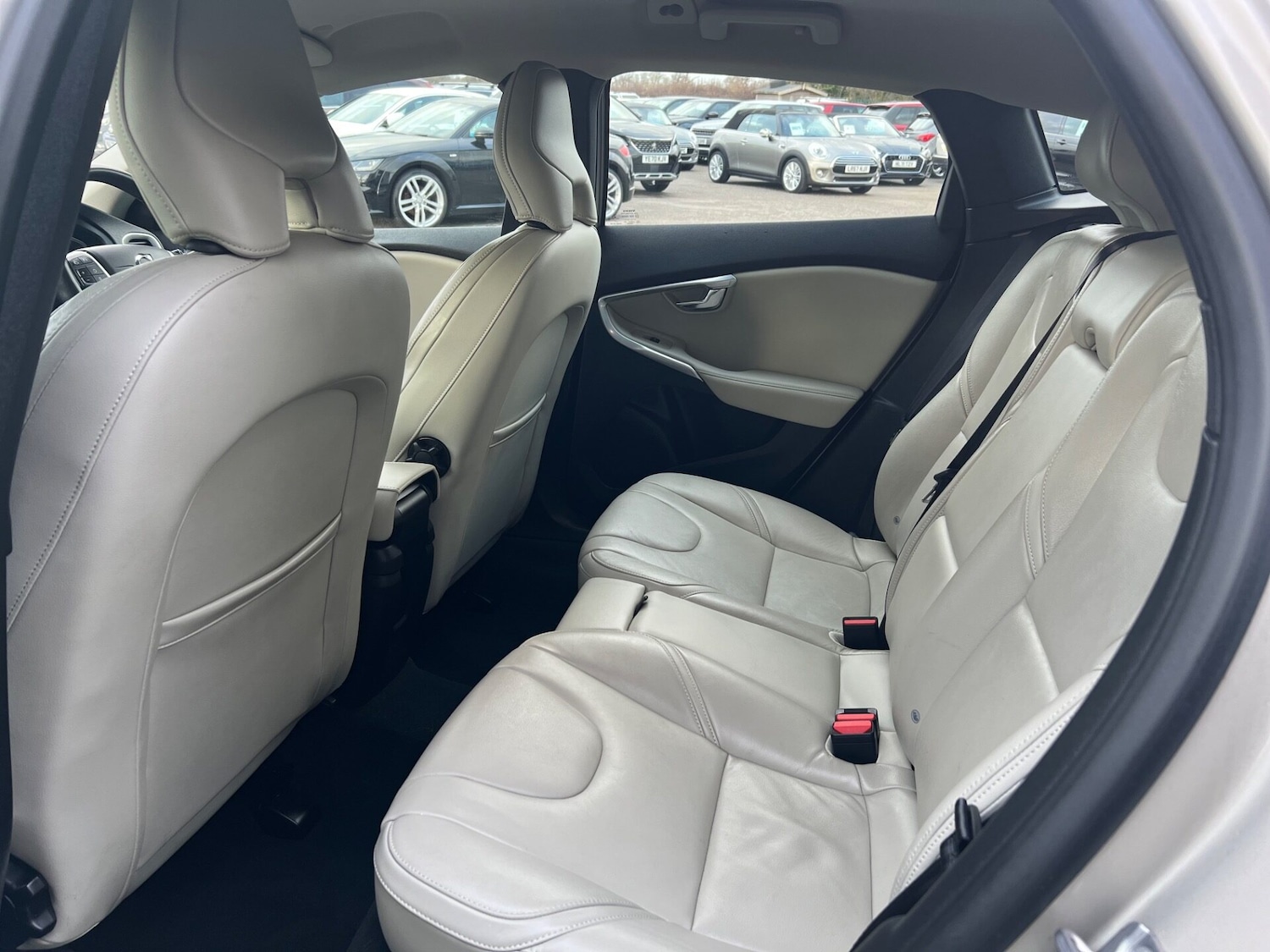 Used Volvo V40 2018 for sale - 76844878: Photo 34