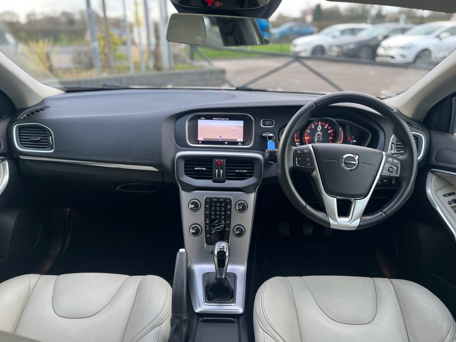 Used Volvo V40 2018 for sale - 76844878: Photo 36