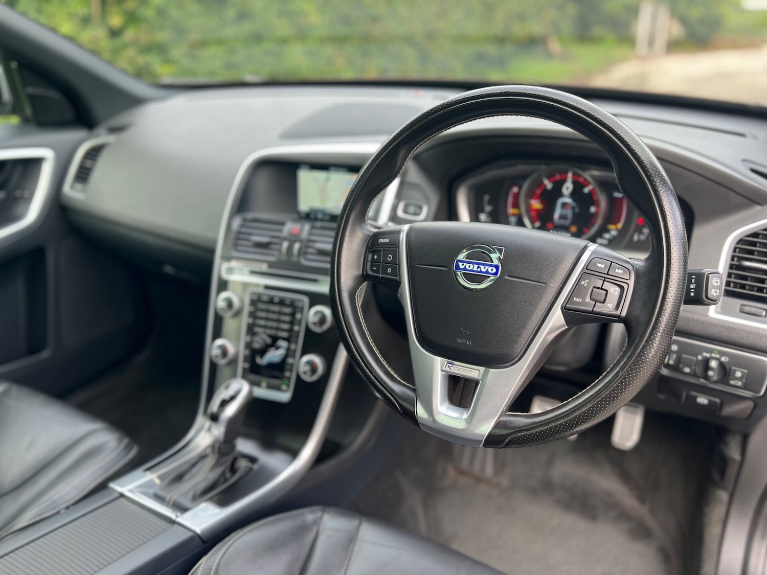 Used Volvo XC60 2015 for sale - 76659801: Photo 17