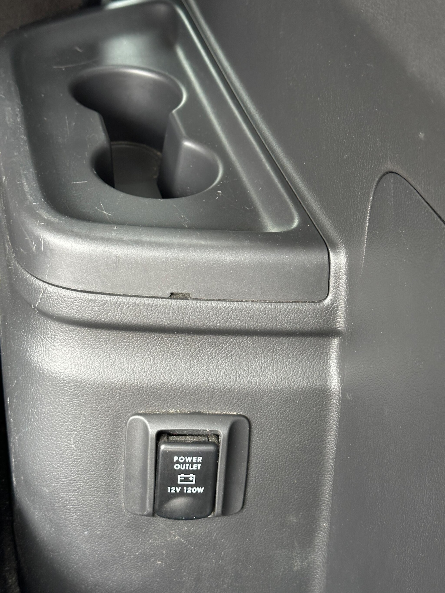 Used Mitsubishi Outlander 2016 for sale - 76370586: Photo 24