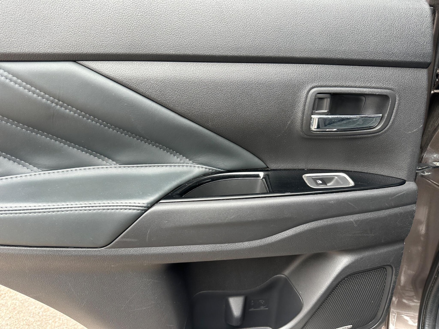 Used Mitsubishi Outlander 2016 for sale - 76370586: Photo 27