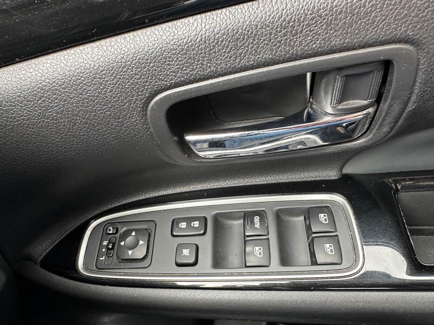 Used Mitsubishi Outlander 2016 for sale - 76370586: Photo 66