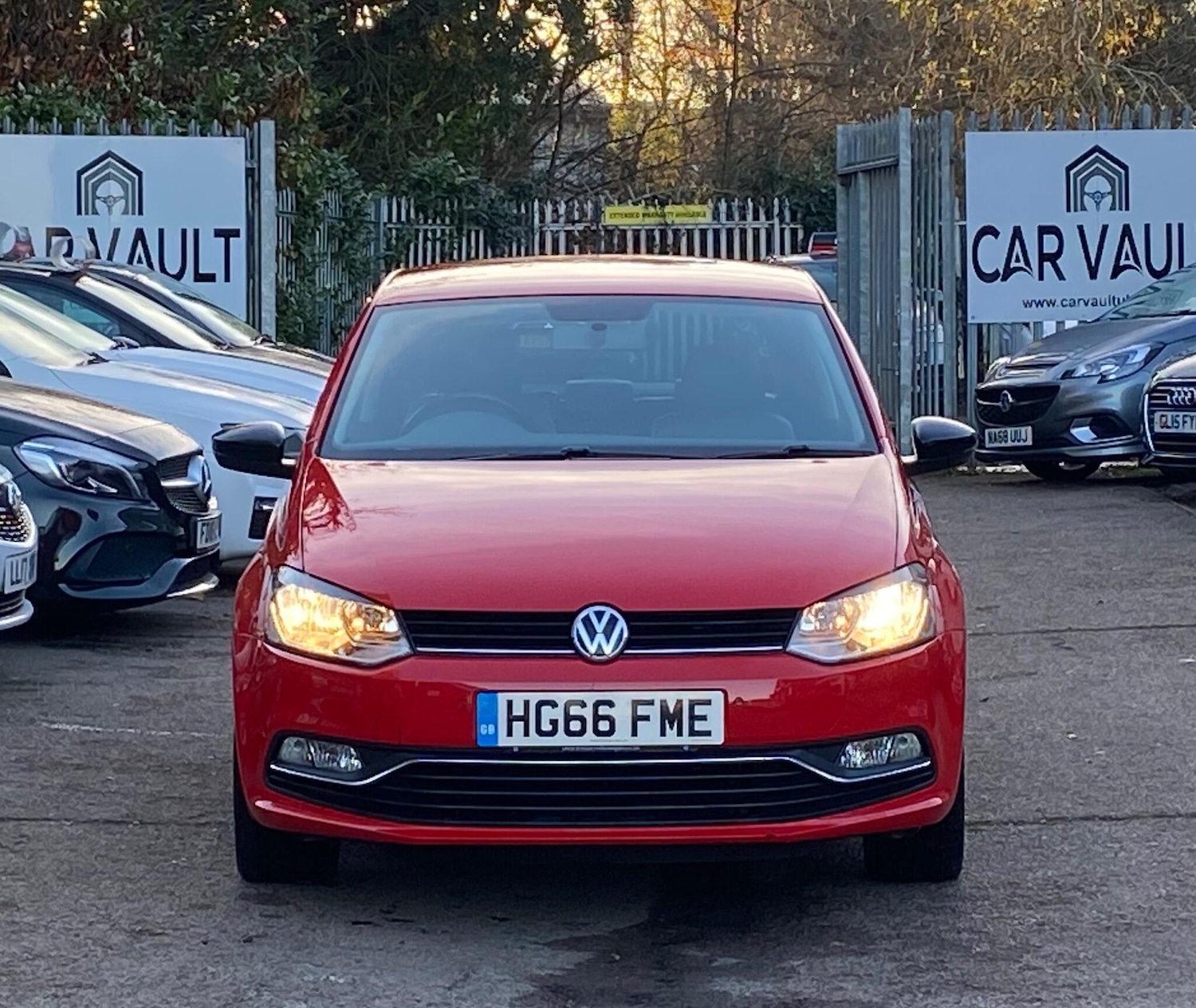 Used Volkswagen Polo 2016 for sale - 76666554: Photo 2
