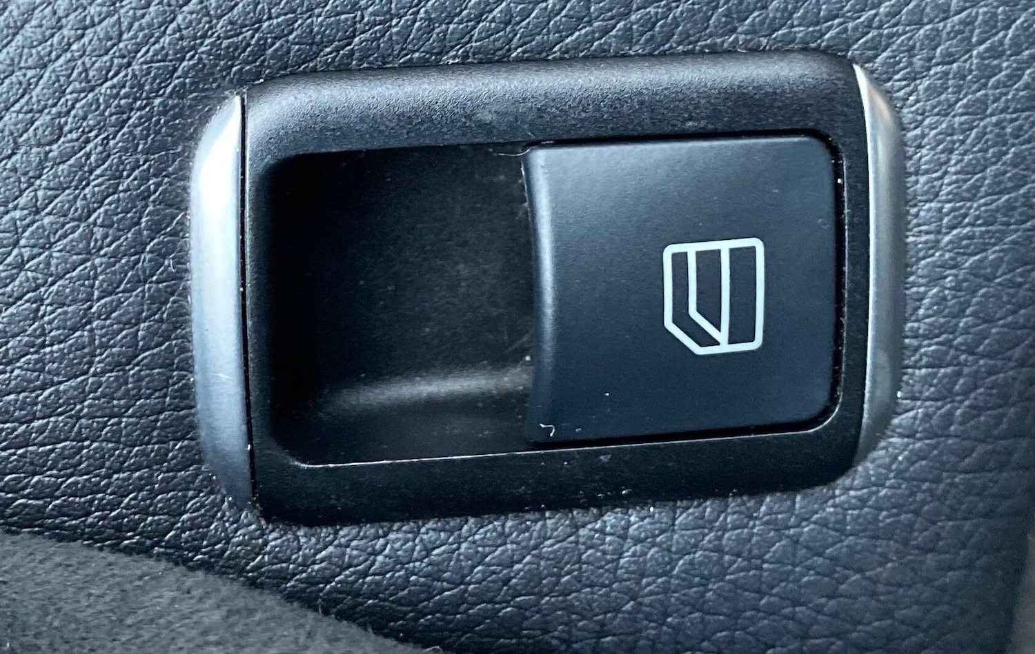 Used Mercedes-Benz A-Class 2015 for sale - 76370701: Photo 21