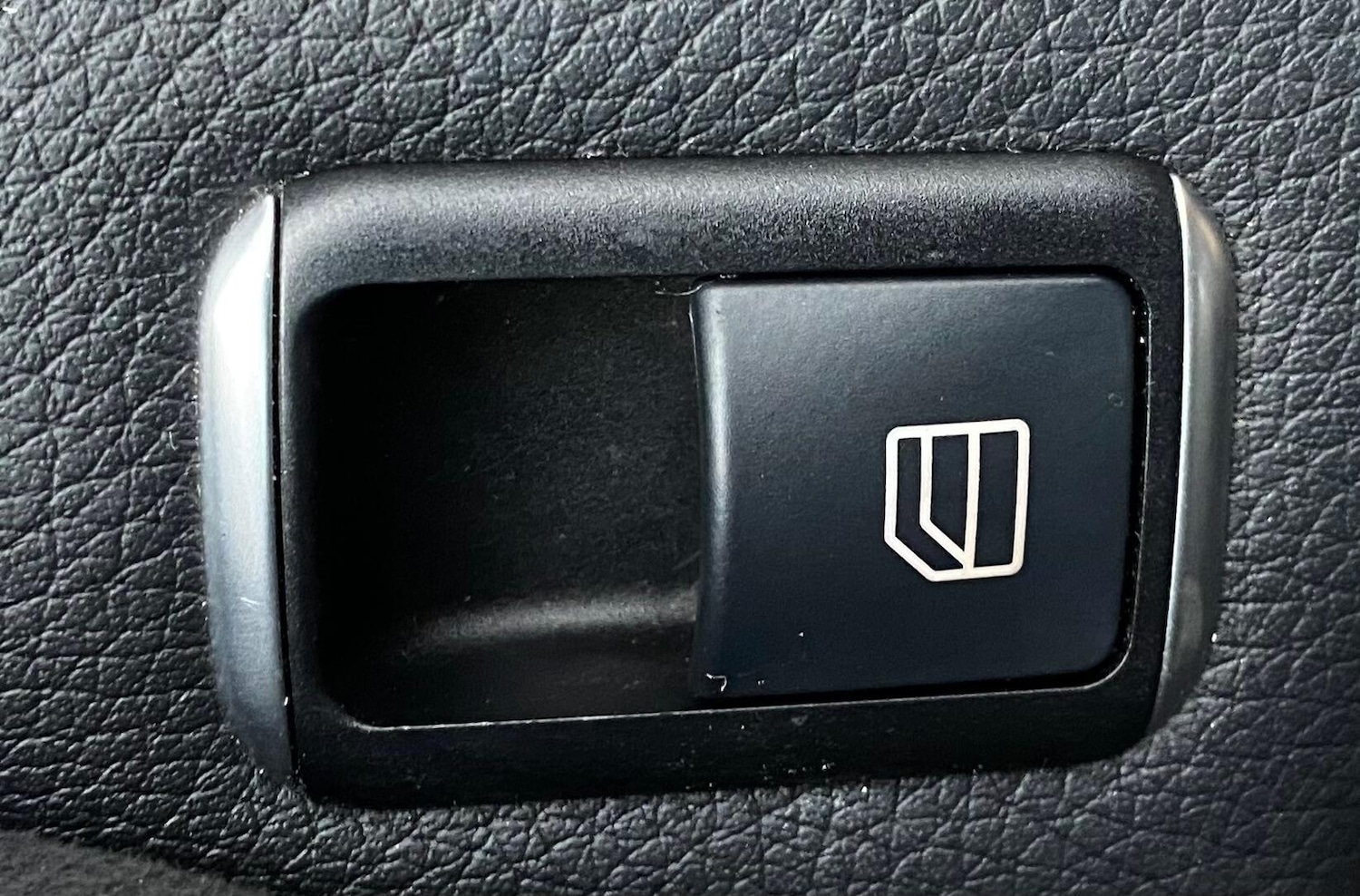 Used Mercedes-Benz A-Class 2015 for sale - 76370701: Photo 45