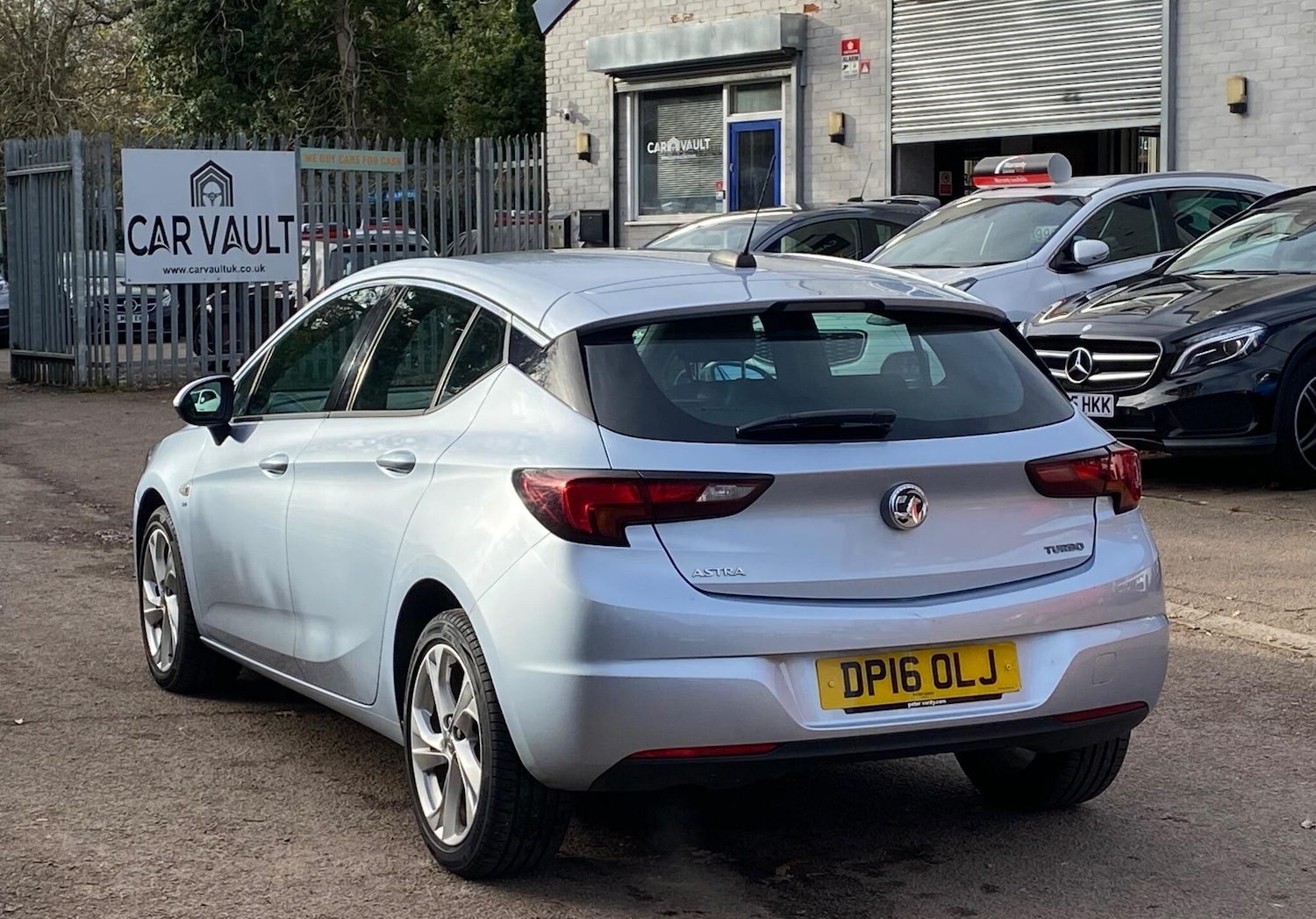 Used Vauxhall Astra 2016 for sale - 76659080: Photo 8