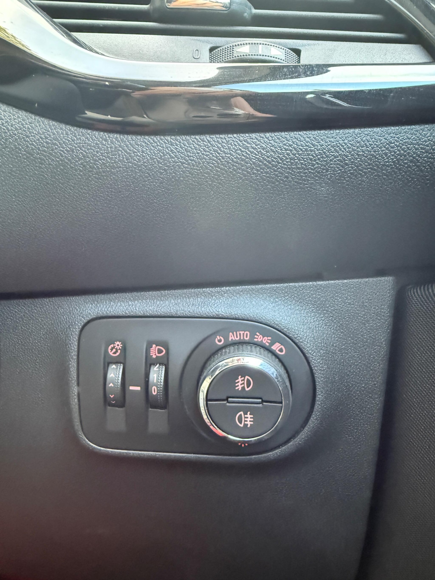 Used Vauxhall Corsa 2016 for sale - 76370935: Photo 36