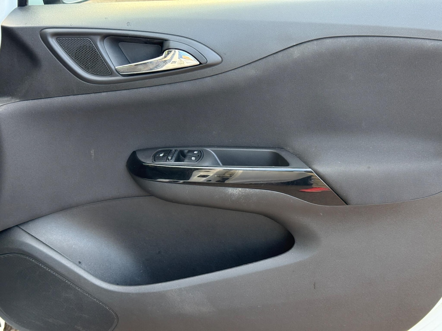 Used Vauxhall Corsa 2016 for sale - 76370935: Photo 49