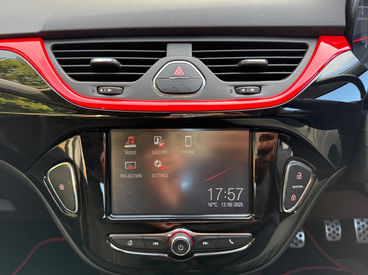 Used Vauxhall Corsa 2016 for sale - 76370935: Photo 51