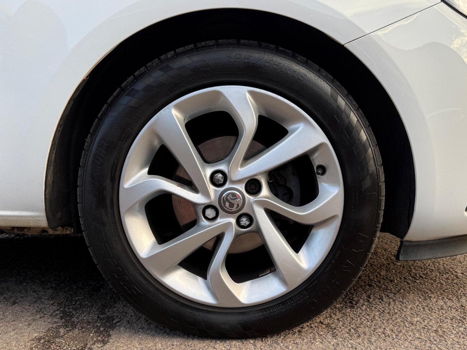 Used Vauxhall Corsa 2016 for sale - 76370935: Photo 66