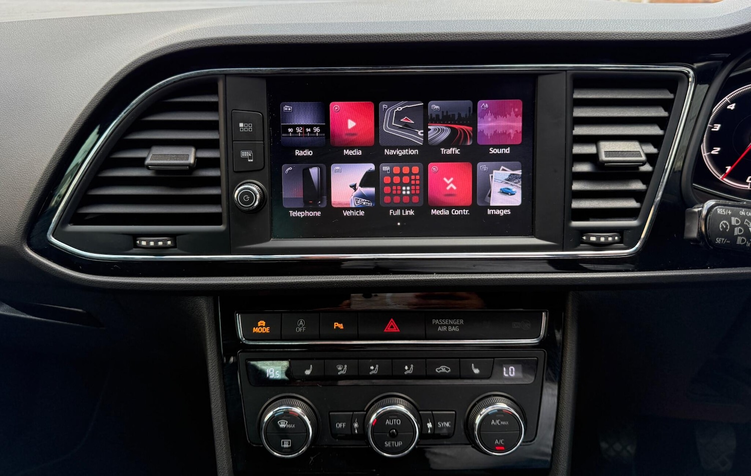 Used SEAT Leon 2020 for sale - 76371582: Photo 15