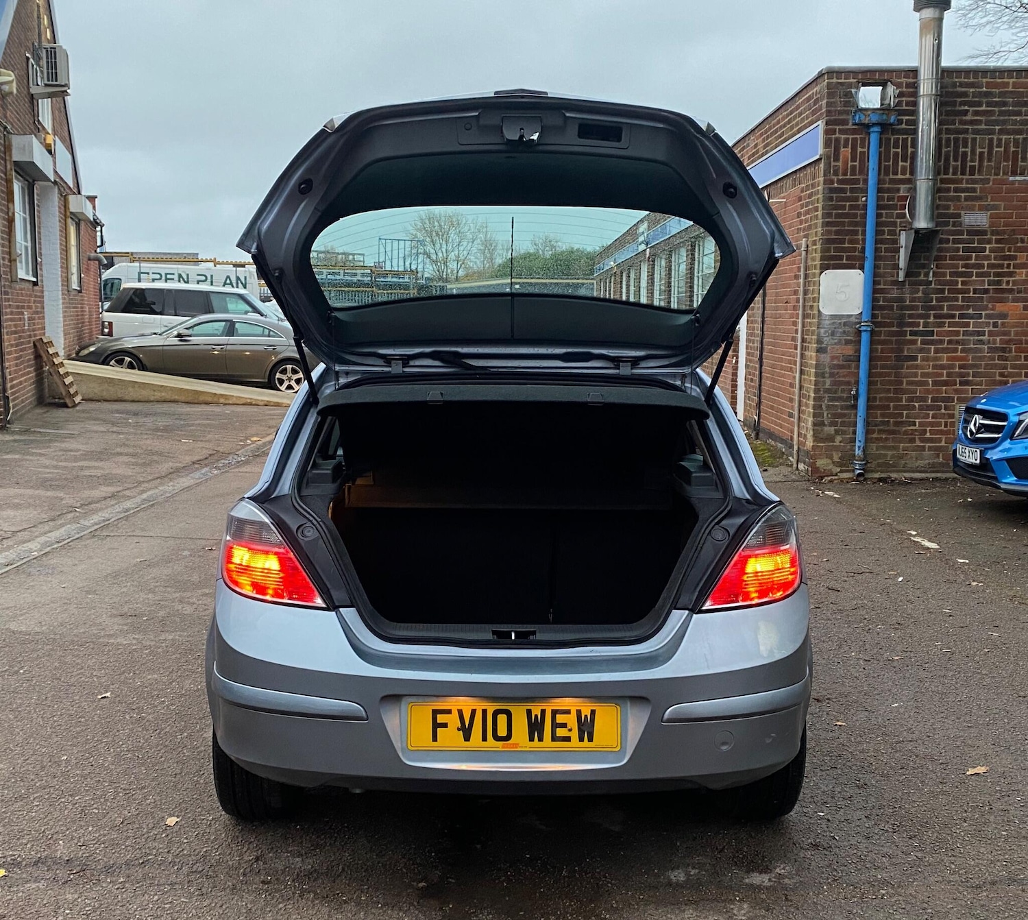 Used Vauxhall Astra 2010 for sale - 76472614: Photo 12