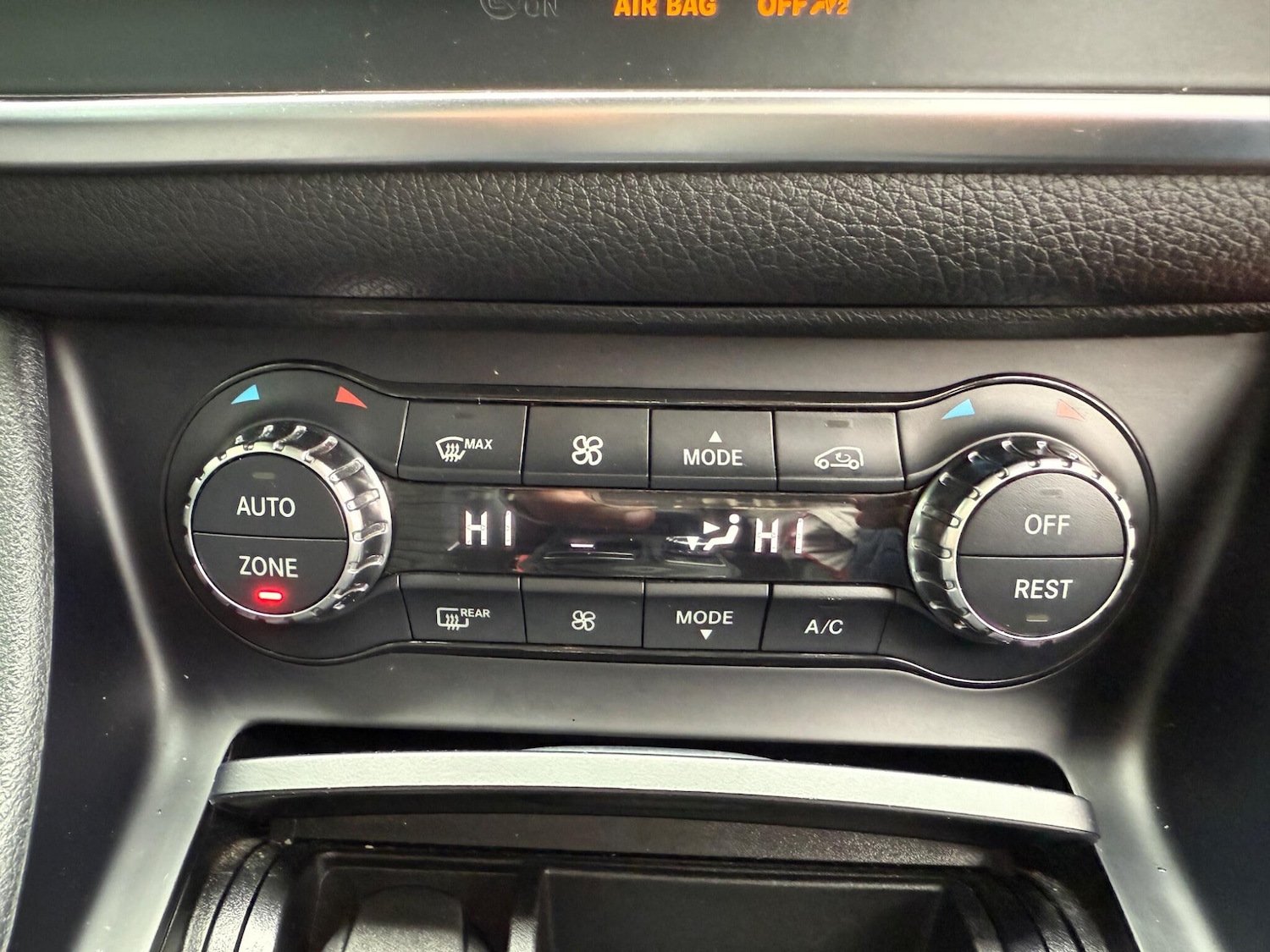 Used Mercedes-Benz GLA 2015 for sale - 76370295: Photo 25