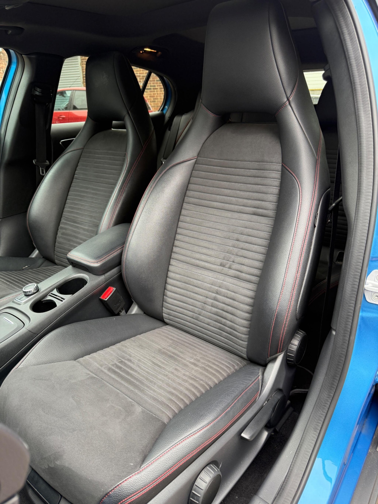 Used Mercedes-Benz GLA 2015 for sale - 76370295: Photo 64