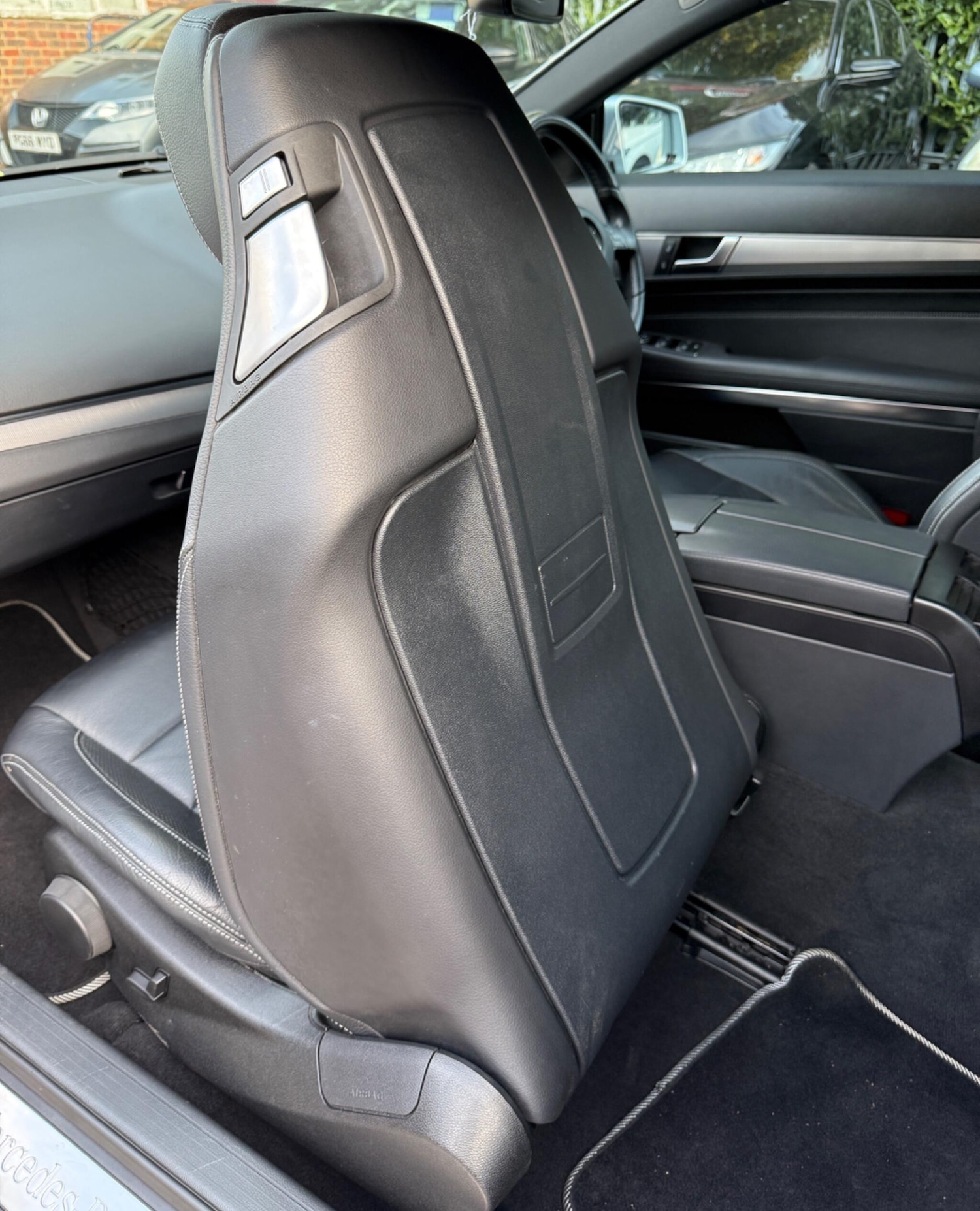 Used Mercedes-Benz E Class 2013 for sale - 76370475: Photo 26