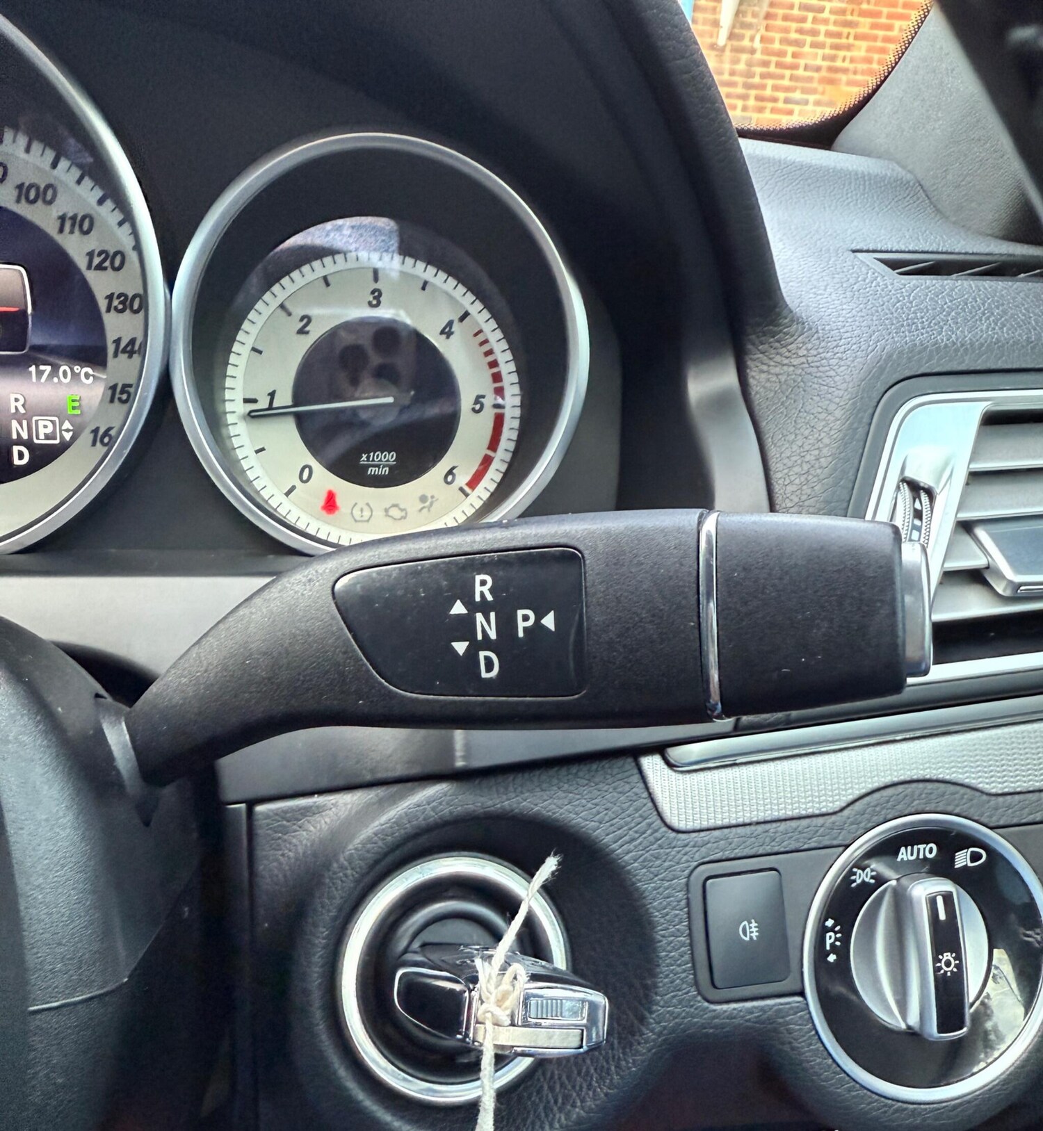 Used Mercedes-Benz E Class 2013 for sale - 76370475: Photo 28