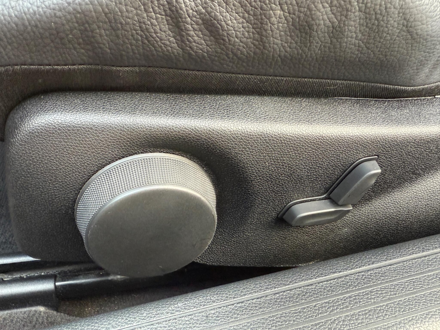 Used Mercedes-Benz E Class 2013 for sale - 76370475: Photo 35