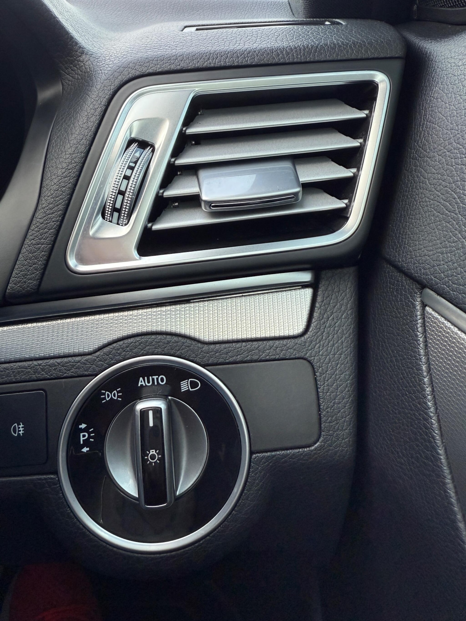 Used Mercedes-Benz E Class 2013 for sale - 76370475: Photo 38