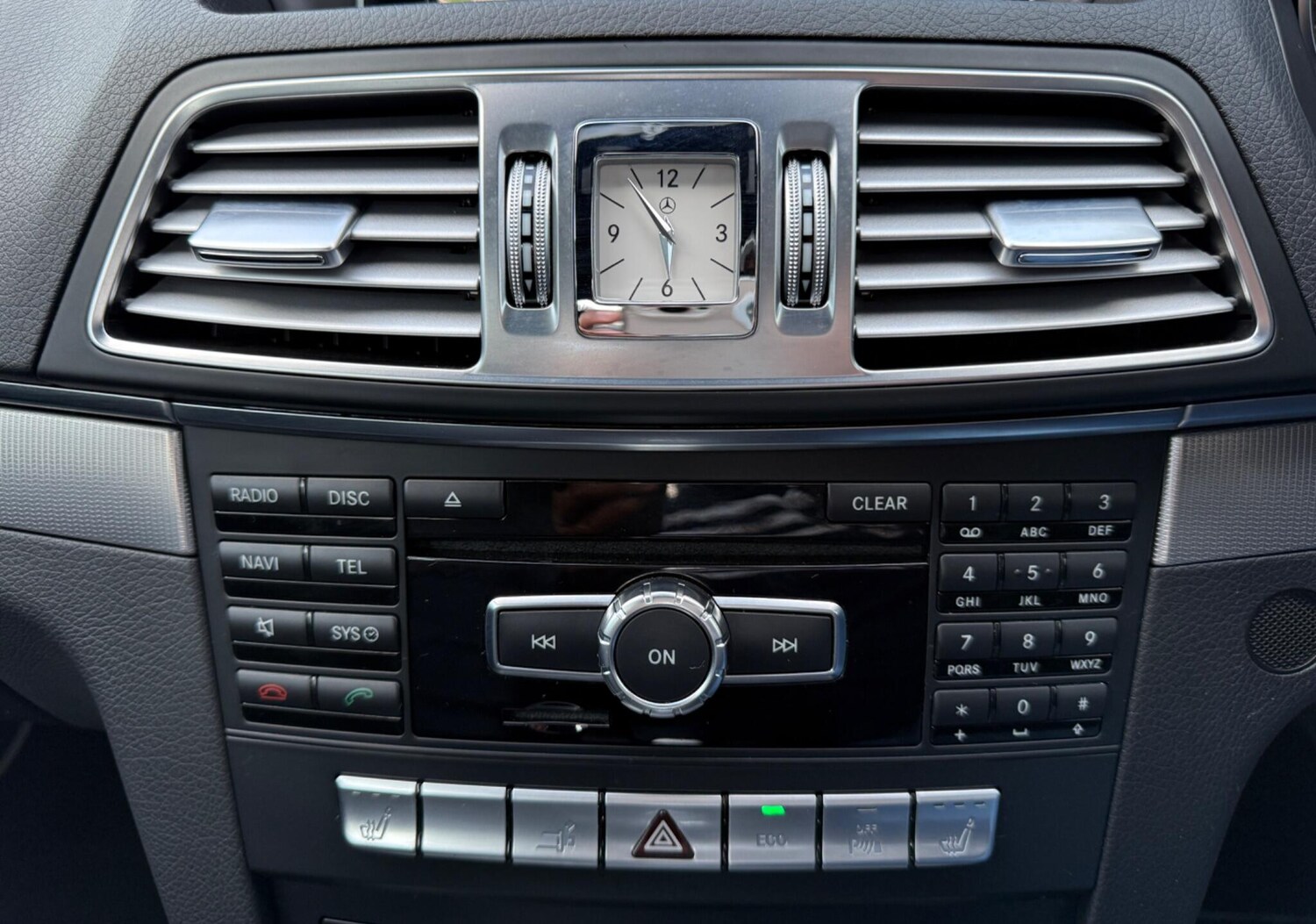 Used Mercedes-Benz E Class 2013 for sale - 76370475: Photo 47