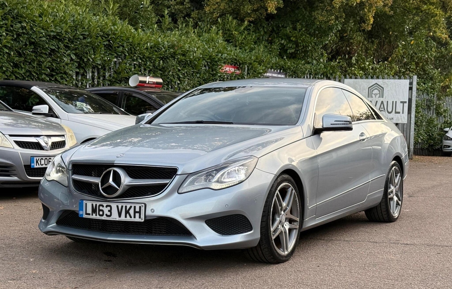 Used Mercedes-Benz E Class 2013 for sale - 76370475: Photo 5