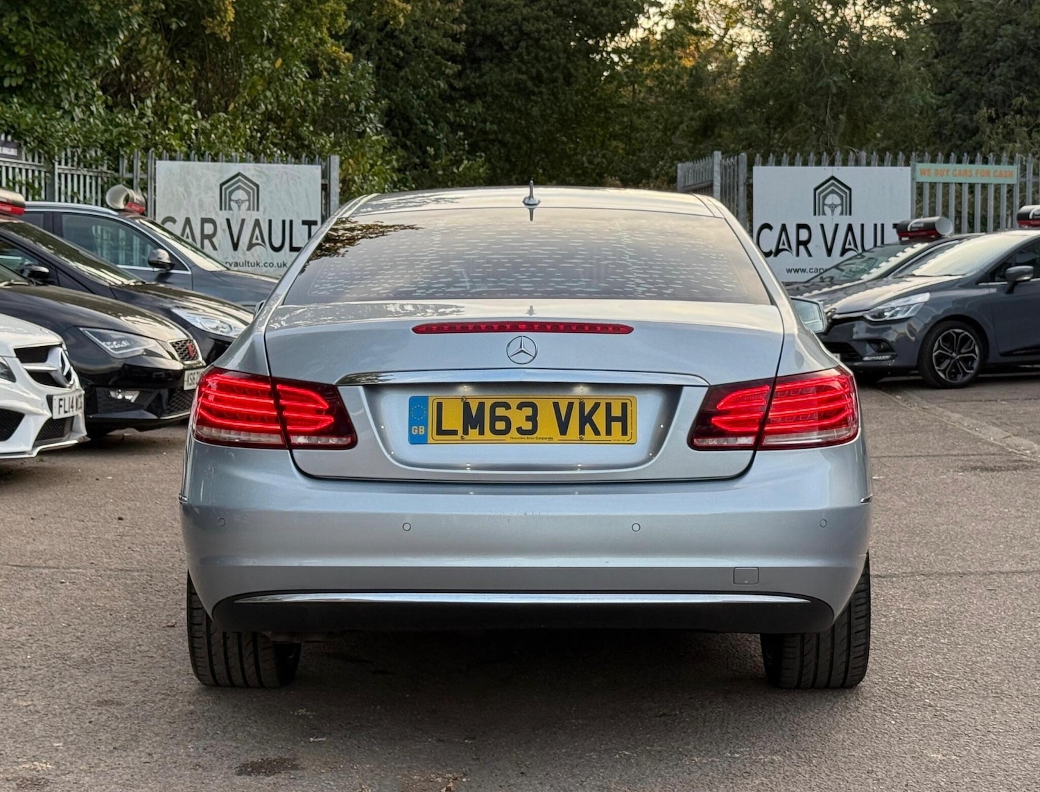 Used Mercedes-Benz E Class 2013 for sale - 76370475: Photo 9